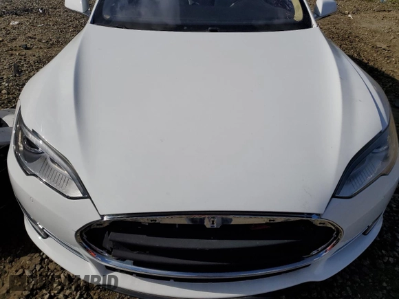 2014 Tesla Model S 60 z VIN 5YJSA1H1XEFP55657, wystawiony jako Copart lot #53405785 z przebiegiem Nie podano mil oraz Czysty tytuł • Clean title. Historia ofert i sprzedaży dostępna na DreamBid. Obrazek 11.