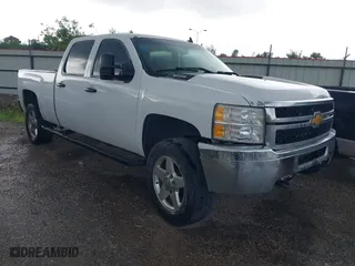 2013 Chevrolet Silverado 2500HD LT with VIN 1GC1CXCGXDF213053, listed as a IAAI auction lot 41938923 with 251,943 mi miles. Bid and sale history available at carsss.com. Image 1.