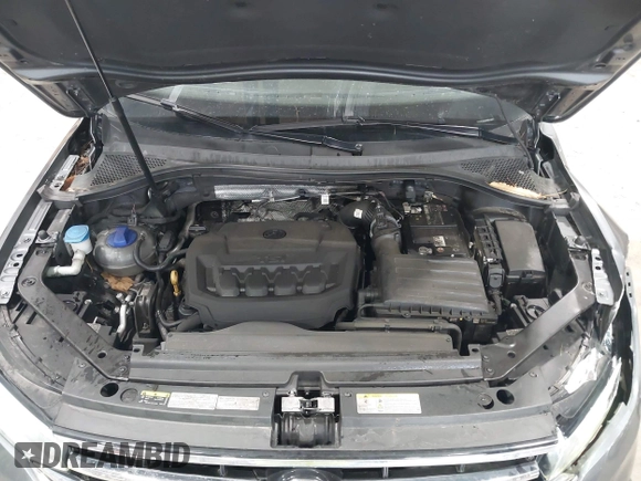 2022 Volkswagen Tiguan S z VIN 3VV0B7AX2NM042934, wystawiony jako IAAI lot #42172199 z przebiegiem 71 367 mil mil oraz . Historia ofert i sprzedaży dostępna na DreamBid. Obrazek 10.