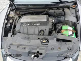 2005 Acura RL z VIN JH4KB16575C013649, wystawiony jako Copart lot #61172125 z przebiegiem 140 503 mil mil oraz Czysty tytuł • Clean title. Historia ofert i sprzedaży dostępna na DreamBid. Obrazek 11.