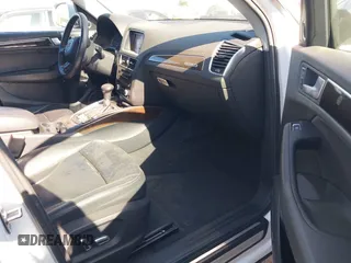 2014 Audi Q5 Premium Plus z VIN WA1CMAFP0EA067186, wystawiony jako IAAI lot #42341367 z przebiegiem 109 463 mil mil oraz . Historia ofert i sprzedaży dostępna na DreamBid. Obrazek 5.