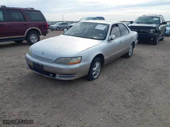 1996 Lexus ES 300 with VIN JT8BF12G6T0185262, listed as a IAAI auction lot 41526181 with 1 mi miles. Bid and sale history available at carsss.com. Image 2.