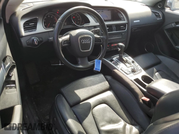 2012 Audi A5 Premium Plus z VIN WAULFAFR2CA042043, wystawiony jako Copart lot #55619675 z przebiegiem 182 487 mil mil oraz Szkoda całkowita • Salvage title. Historia ofert i sprzedaży dostępna na DreamBid. Obrazek 8.