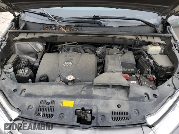 2018 Toyota Highlander SE with VIN 5TDJZRFH2JS497739, listed as a Copart auction lot 47561755 with 58,945 mi miles and Salvage title. Bid and sale history available at DreamBid. Image 12.