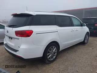 2019 Kia Sedona EX with VIN KNDMB5C18K6526325, listed as a IAAI auction lot 41877920 with 105,652 mi miles. Bid and sale history available at carsss.com. Image 4.