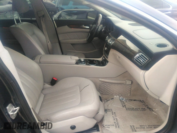 2013 Mercedes-Benz CLS 550 z VIN WDDLJ7DB0DA068769, wystawiony jako IAAI lot #35825502 z przebiegiem 89 802 mil mil oraz . Historia ofert i sprzedaży dostępna na DreamBid. Obrazek 5.
