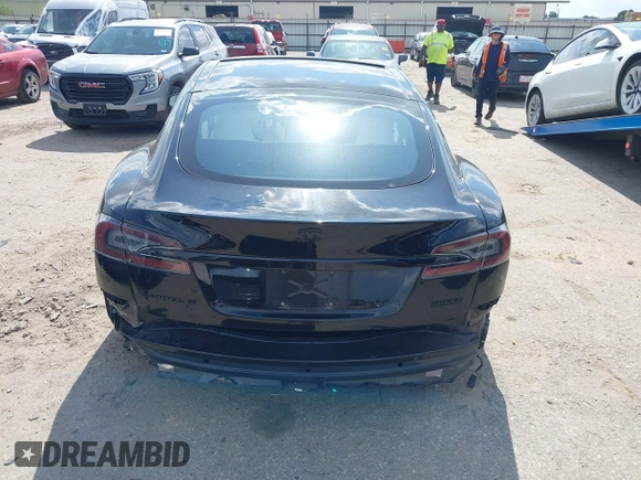 2017 Tesla Model S 100D z VIN 5YJSA1E45HF198921, wystawiony jako IAAI lot #42378026 z przebiegiem 104 967 mil mil oraz . Historia ofert i sprzedaży dostępna na DreamBid. Obrazek 15.