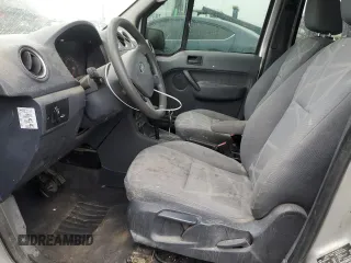 2010 Ford Transit Connect XLT z VIN NM0KS9BN5AT032732, wystawiony jako Copart lot #53851165 z przebiegiem 229 512 mil mil oraz Szkoda całkowita • Salvage title. Historia ofert i sprzedaży dostępna na DreamBid. Obrazek 7.