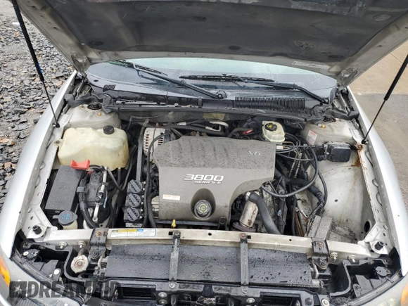 2001 Pontiac Bonneville SE z VIN 1G2HX54K314132594, wystawiony jako Copart lot #56895605 z przebiegiem 270 101 mil mil oraz Szkody całkowita. Historia ofert i sprzedaży dostępna na DreamBid. Obrazek 11.