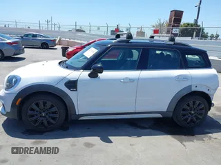 2017 MINI Countryman Cooper z VIN WMZYS7C38H3E07203, wystawiony jako IAAI lot #42272765 z przebiegiem 66 308 mil mil oraz . Historia ofert i sprzedaży dostępna na DreamBid. Obrazek 15.