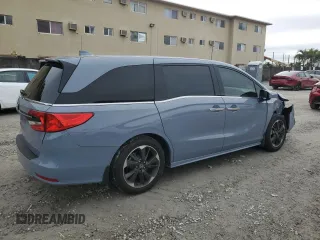 2024 Honda Odyssey Elite with VIN 5FNRL6H96RB004072, listed as a Copart auction lot 42654965 with 4,727 mi miles and Salvage Title. Bid and sale history available at carsss.com. Image 3.