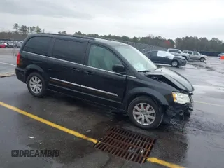 2014 Chrysler Town & Country Touring with VIN 2C4RC1BG6ER438646, listed as a IAAI auction lot 41535122 with 139,866 mi miles. Bid and sale history available at carsss.com. Image 1.