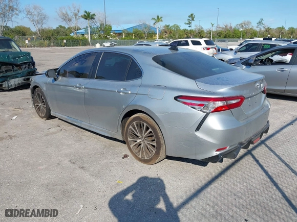 2018 Toyota Camry LE with VIN 4T1B11HK7JU099875, listed as a IAAI auction lot 41503123 with 60,202 mi miles. Bid and sale history available at carsss.com. Image 3.