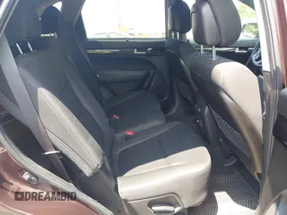 2014 Kia Sorento LX with VIN 5XYKTDA72EG537585, listed as a IAAI auction lot 42647961 with 98,138 mi miles and . Bid and sale history available at DreamBid. Image 8.