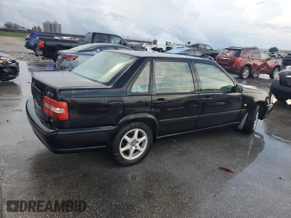 2000 Volvo S70 z VIN YV1LS61J3Y2668760, wystawiony jako Copart lot #86589334 z przebiegiem 147 183 mil mil oraz Czysty tytuł • Clean title. Historia ofert i sprzedaży dostępna na DreamBid. Obrazek 3.