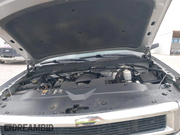 2015 Chevrolet Silverado 1500 LT with VIN 3GCUKREC8FG490856, listed as a IAAI auction lot 42067589 with 121,120 mi miles. Bid and sale history available at carsss.com. Image 10.