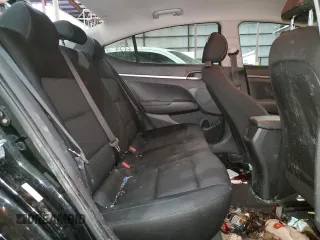 2018 Hyundai Elantra SE z VIN KMHD74LF3JU519294, wystawiony jako Copart lot #45653605 z przebiegiem 113 715 mil mil oraz Szkoda całkowita • Salvage title. Historia ofert i sprzedaży dostępna na DreamBid. Obrazek 11.