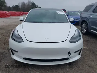 2021 Tesla Model 3 Long Range z VIN 5YJ3E1EB9MF014985, wystawiony jako IAAI lot #41672208 z przebiegiem 52 222 mil mil oraz . Historia ofert i sprzedaży dostępna na DreamBid. Obrazek 12.