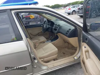2005 Honda Civic z VIN JHMES96605S019996, wystawiony jako IAAI lot #41415953 z przebiegiem 174 554 mil mil oraz . Historia ofert i sprzedaży dostępna na DreamBid. Obrazek 5.