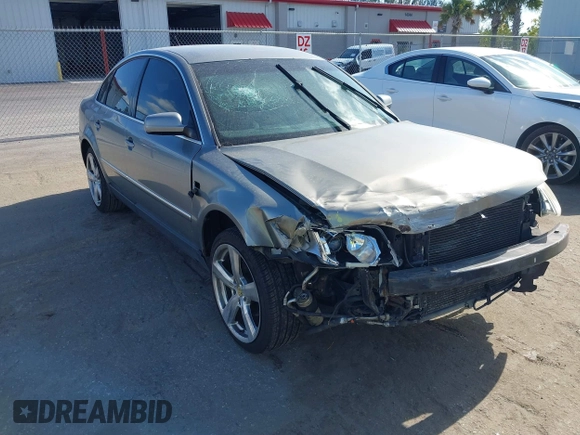 2003 Volkswagen Passat GL z VIN WVWMD63BX3E423052, wystawiony jako IAAI lot #39234258 z przebiegiem 267 688 mil mil oraz . Historia ofert i sprzedaży dostępna na DreamBid. Obrazek 11.