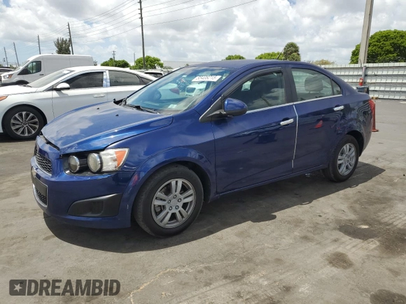 2014 Chevrolet Sonic LT z VIN 1G1JC5SH2E4140894, wystawiony jako Copart lot #55408215 z przebiegiem 122 783 mil mil oraz Szkoda całkowita • Salvage title. Historia ofert i sprzedaży dostępna na DreamBid. Obrazek 1.