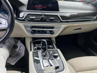 2018 BMW 7 Series 750i xDrive with VIN WBA7F2C55JB238347, listed as a Copart auction lot 54362255 with 63,360 mi miles and Clean Title. Bid and sale history available at carsss.com. Image 9.