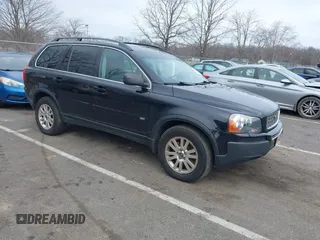 2006 Volvo XC90 4.4L V8 with VIN YV4CZ852761295142, listed as a IAAI auction lot 41691960 with 152,517 mi miles. Bid and sale history available at carsss.com. Image 1.