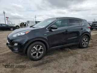 2020 Kia Sportage LX z VIN KNDPMCAC4L7821952, wystawiony jako Copart lot #54431695 z przebiegiem 80 735 mil mil oraz Szkoda całkowita • Salvage title. Historia ofert i sprzedaży dostępna na DreamBid. Obrazek 1.