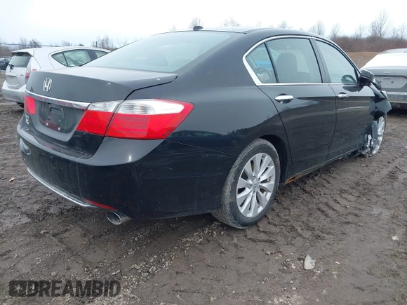 2013 Honda Accord Sdn EX-L with VIN 1HGCR2F82DA086652, listed as a IAAI auction lot 41757842 with 104,999 mi miles. Bid and sale history available at carsss.com. Image 4.