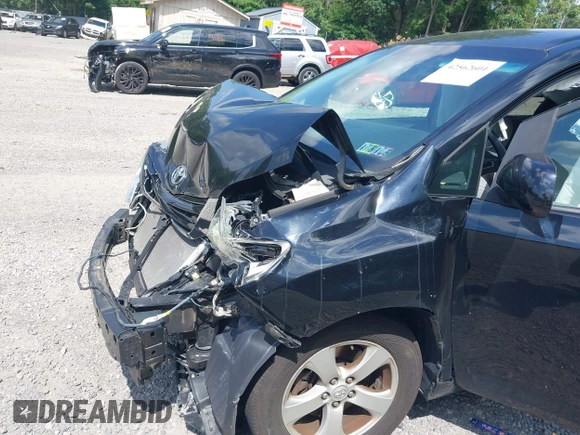 2017 Toyota Sienna LE Auto Access Seat with VIN 5TDKZ3DC6HS835498, listed as a IAAI auction lot 42562601 with Not provided miles and . Bid and sale history available at DreamBid. Image 6.