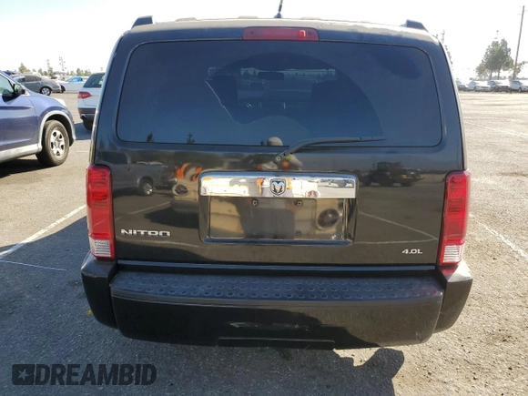 2008 Dodge Nitro R/T z VIN 1D8GT58608W117230, wystawiony jako Copart lot #78043414 z przebiegiem 172 066 mil mil oraz Szkoda całkowita • Salvage title. Historia ofert i sprzedaży dostępna na DreamBid. Obrazek 6.