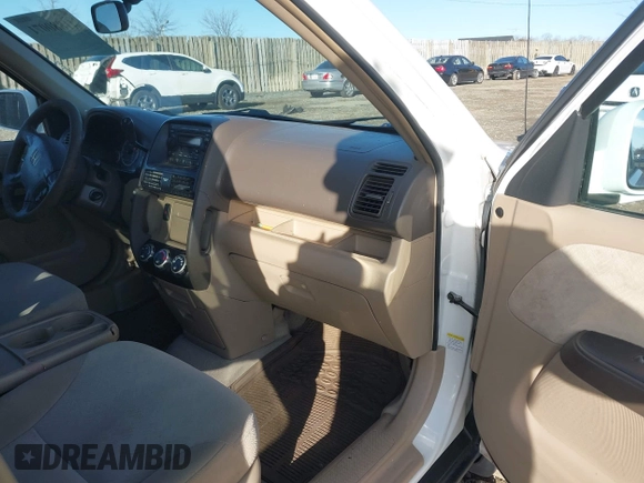 2005 Honda CR-V EX with VIN SHSRD78875U315913, listed as a IAAI auction lot 41880071 with 310,358 mi miles. Bid and sale history available at carsss.com. Image 5.