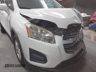2016 Chevrolet Trax LT z VIN 3GNCJLSB8GL152879, wystawiony jako IAAI lot #42111415 z przebiegiem 85 445 mil mil oraz . Historia ofert i sprzedaży dostępna na DreamBid. Obrazek 6.