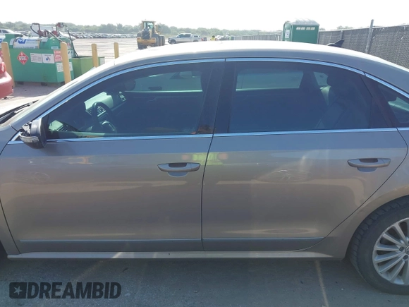2016 Volkswagen Passat SE с VIN 1VWBT7A37GC029339, выставлен на аукционе IAAI как лот 42559687 с пробегом 217 524 миль миль и . История ставок и продаж доступна на DreamBid. Изображение 14.