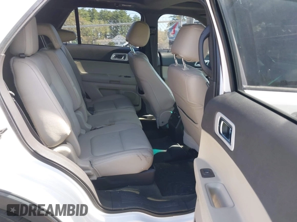 2015 Ford Explorer XLT with VIN 1FM5K8D89FGA00654, listed as a IAAI auction lot 42132102 with 135,463 mi miles and . Bid and sale history available at carsss.com. Image 8.