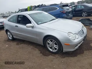 2002 Mercedes-Benz C 230/260/280/320 with VIN WDBRN47J52A348094, listed as a IAAI auction lot 42725808 with 126,724 mi miles and . Bid and sale history available at DreamBid. Image 1.