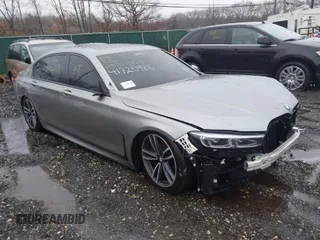 2021 BMW 7 Series 750i xDrive with VIN WBA7U2C09MCF54281, listed as a IAAI auction lot 41725986 with 999,999 mi miles. Bid and sale history available at carsss.com. Image 1.