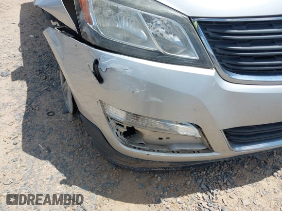 2016 Chevrolet Traverse LS z VIN 1GNKRFKD0GJ224561, wystawiony jako IAAI lot #42183233 z przebiegiem 245 355 mil mil oraz . Historia ofert i sprzedaży dostępna na DreamBid. Obrazek 19.