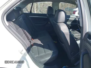 2008 Volkswagen Jetta SE with VIN 3VWRZ71KX8M077504, listed as a IAAI auction lot 40757804 with 186,566 mi miles and . Bid and sale history available at DreamBid. Image 8.