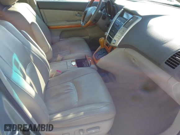 2006 Lexus RX 330 z VIN 2T2HA31U96C095557, wystawiony jako IAAI lot #41631319 z przebiegiem 142 188 mil mil oraz . Historia ofert i sprzedaży dostępna na DreamBid. Obrazek 5.