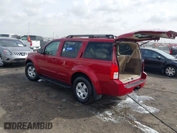 2007 Nissan Pathfinder S z VIN 5N1AR18U67C628267, wystawiony jako IAAI lot #41803746 z przebiegiem 117 488 mil mil oraz . Historia ofert i sprzedaży dostępna na DreamBid. Obrazek 3.