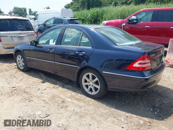 2007 Mercedes-Benz C 280 Luxury z VIN WDBRF92H57F901125, wystawiony jako IAAI lot #42680069 z przebiegiem 157 727 mil mil oraz . Historia ofert i sprzedaży dostępna na DreamBid. Obrazek 3.