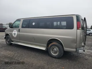 2001 Chevrolet Express with VIN 1GAHG39R011123173, listed as a Copart auction lot 81232074 with 109,829 mi miles and Salvage Title. Bid and sale history available at carsss.com. Image 2.
