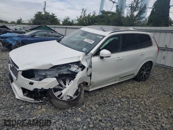 2024 Volvo XC90 Ultimate Bright Theme z VIN YV4H60CF8R1159757, wystawiony jako Copart lot #72123454 z przebiegiem Nie podano mil oraz Szkoda całkowita • Salvage title. Historia ofert i sprzedaży dostępna na DreamBid. Obrazek 1.