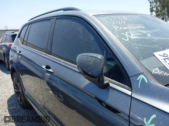 2023 Volkswagen Tiguan SE R-Line Black with VIN 3VV8B7AX3PM018096, listed as a IAAI auction lot 42174933 with 25,742 mi miles and . Bid and sale history available at DreamBid. Image 14.