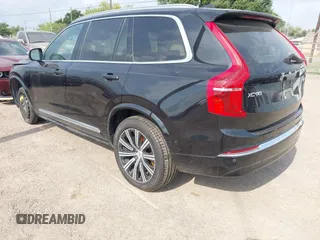 2024 Volvo XC90 Plus Bright Theme с VIN YV4062PE4R1221441, выставлен на аукционе IAAI как лот 42082396 с пробегом 19 290 миль миль и . История ставок и продаж доступна на DreamBid. Изображение 3.