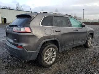 2019 Jeep Cherokee Latitude Plus with VIN 1C4PJMLB3KD306461, listed as a Copart auction lot 86721844 with 58,252 mi miles and Salvage Title. Bid and sale history available at carsss.com. Image 3.