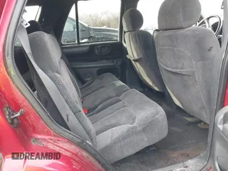 2000 Chevrolet Blazer LT z VIN 1GNDT13W2Y2163805, wystawiony jako IAAI lot #41537780 z przebiegiem 170 527 mil mil oraz . Historia ofert i sprzedaży dostępna na DreamBid. Obrazek 8.