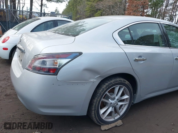 2014 Nissan Maxima SV with VIN 1N4AA5AP4EC499777, listed as a IAAI auction lot 41469597 with 191,125 mi miles and . Bid and sale history available at DreamBid. Image 6.