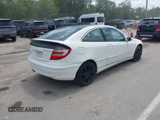 2005 Mercedes-Benz C 230 Kompressor с VIN WDBRN40J65A691009, выставлен на аукционе IAAI как лот 42763934 с пробегом 163 633 миль миль и . История ставок и продаж доступна на DreamBid. Изображение 4.